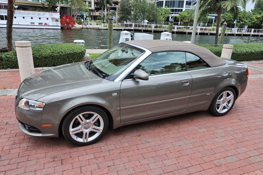 2009 Audi A4 2.0T Cabriolet - 23035904 - 24