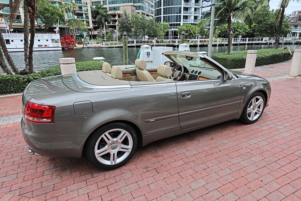 2009 Audi A4 2.0T Cabriolet - 23035904 - 25