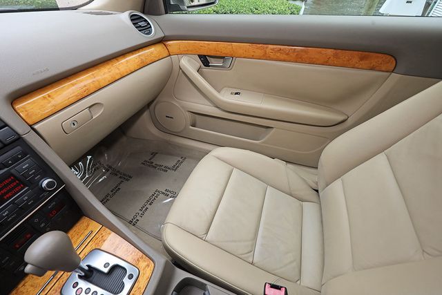 2009 Audi A4 2.0T Cabriolet - 23035904 - 37