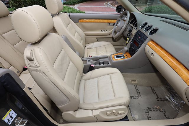 2009 Audi A4 2.0T Cabriolet - 23035904 - 5