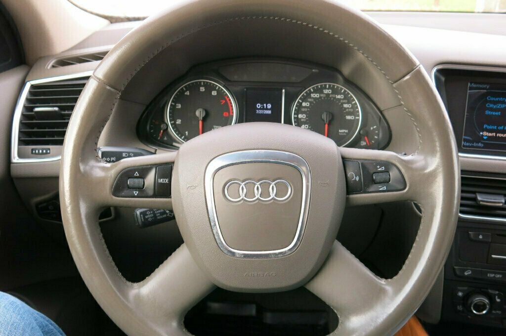 2009 Audi Q5 quattro 4dr 3.2L Premium - 22656411 - 22