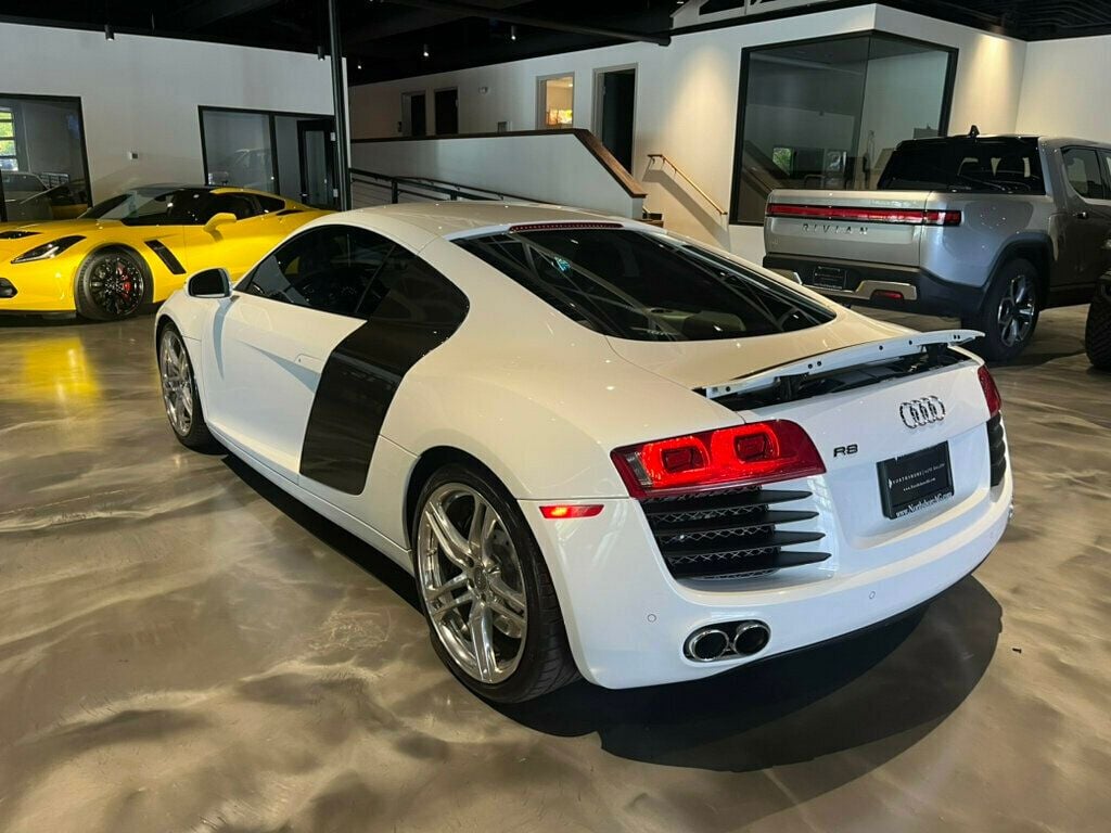 2009 Audi R8 AWD/PremiumPkg/CarbonSideBlades/CarbonEngineCompartment/B&Osound - 22557779 - 2