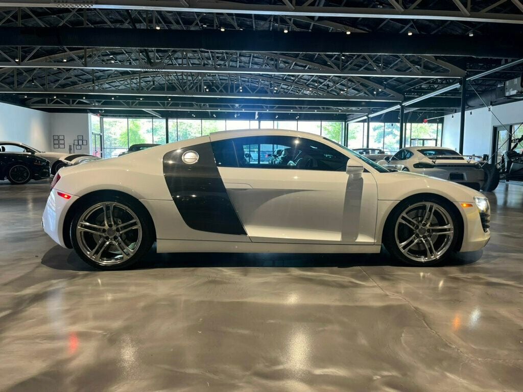 2009 Audi R8 AWD/PremiumPkg/CarbonSideBlades/CarbonEngineCompartment/B&Osound - 22557779 - 5