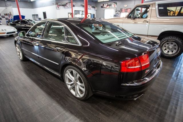 2009 Audi S8 4dr Sedan - 22962858 - 2