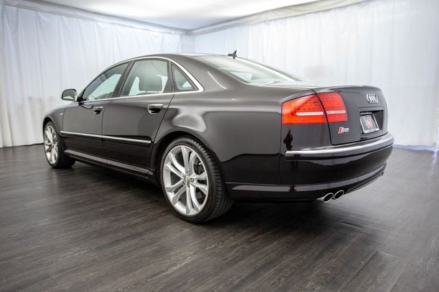 2009 Audi S8 4dr Sedan - 22962858 - 30