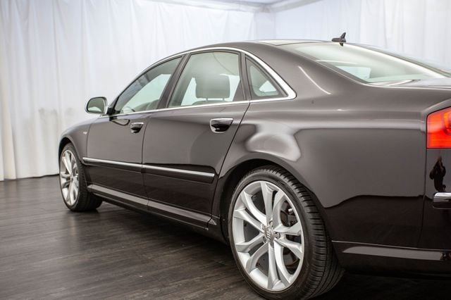 2009 Audi S8 4dr Sedan - 22962858 - 31