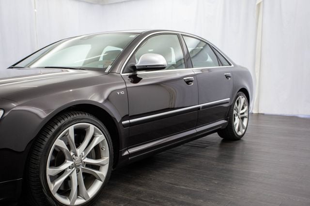 2009 Audi S8 4dr Sedan - 22962858 - 34