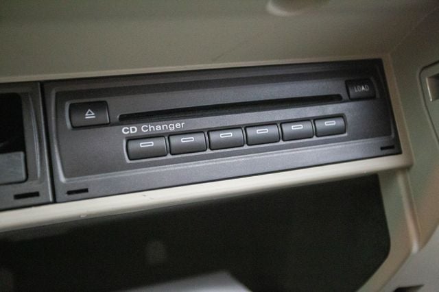 2009 Audi S8 4dr Sedan - 22962858 - 52