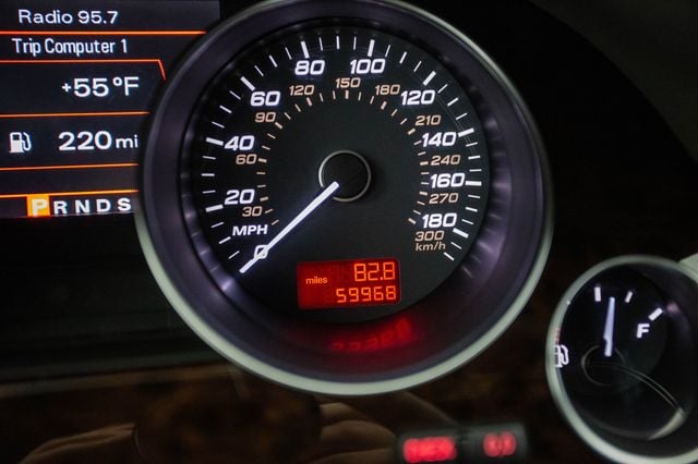 2009 Audi S8 4dr Sedan - 22962858 - 8