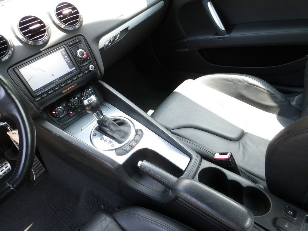 2009 Audi TT Coupe 2.0T Prestige photo 29