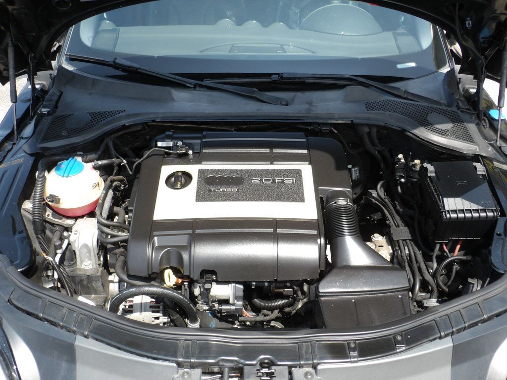 2009 Audi TT Coupe 2.0T Prestige photo 32