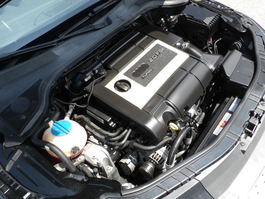 2009 Audi TT Coupe 2.0T Prestige photo 33
