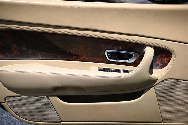 2009 Bentley Continental GT 2dr Convertible - 22875107 - 12