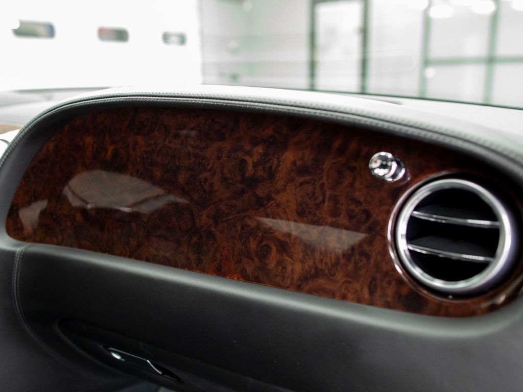 Bentley Continental photo 29