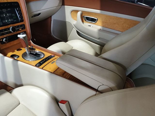 2009 Bentley Continental GT 2dr Coupe Mulliner 1 Clean Carfax Florida Car - 22919762 - 37