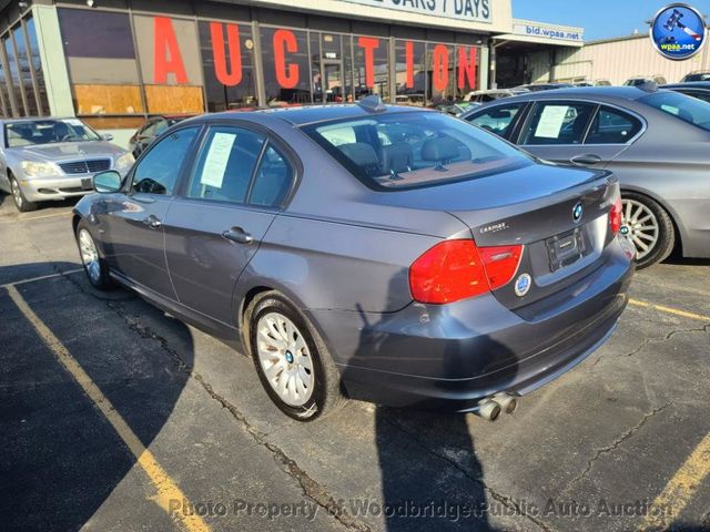 2009 BMW 3 Series 328i - 22969985 - 4