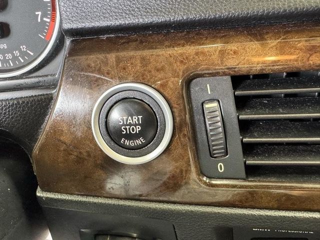 2009 BMW 3 Series 328i xDrive - 23079033 - 16