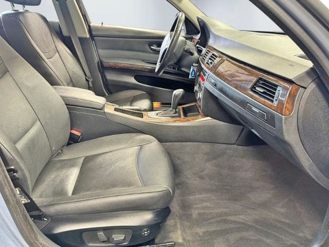 2009 BMW 3 Series 328i xDrive - 23079033 - 21