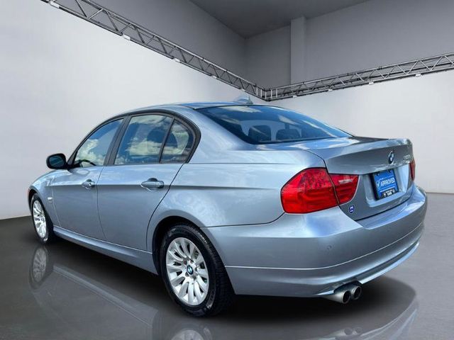 2009 BMW 3 Series 328i xDrive - 23079033 - 4
