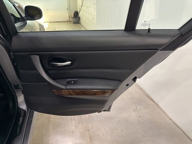 2009 BMW 3 Series 328i xDrive - 23003096 - 34