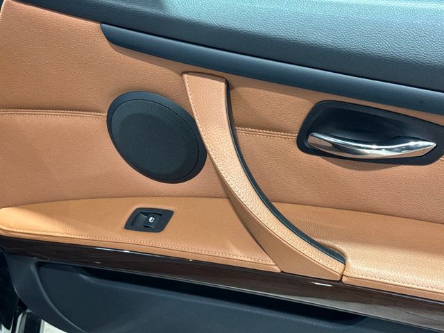 2009 BMW 3 Series 335i - 22971133 - 34