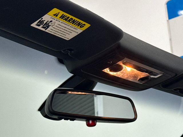 2009 BMW 3 Series 335i - 22971133 - 35