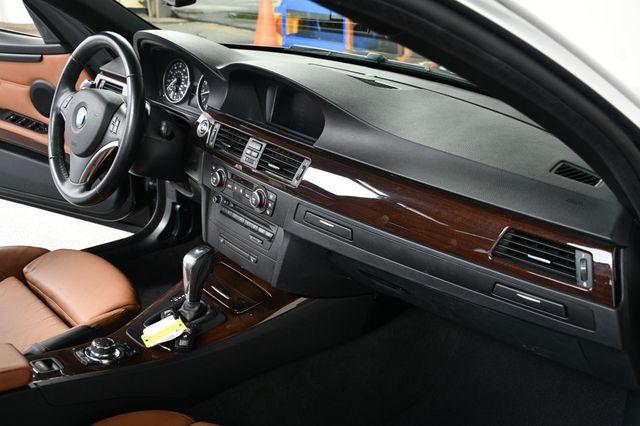2009 BMW 3 Series 335i - 23029439 - 32