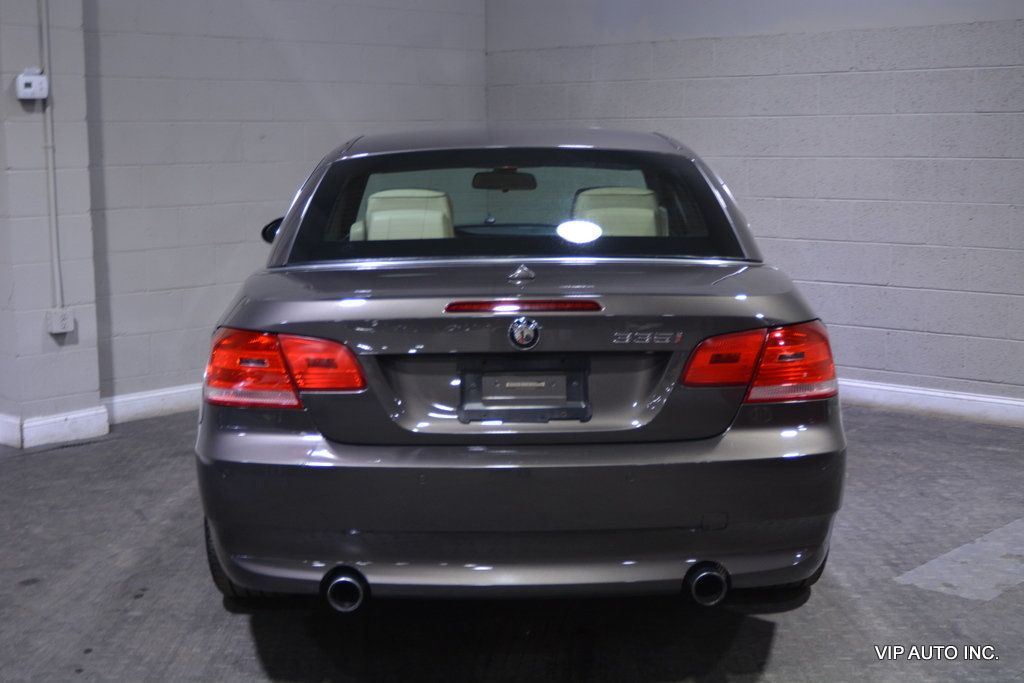 2009 BMW 3 Series 335i - 22518939 - 46