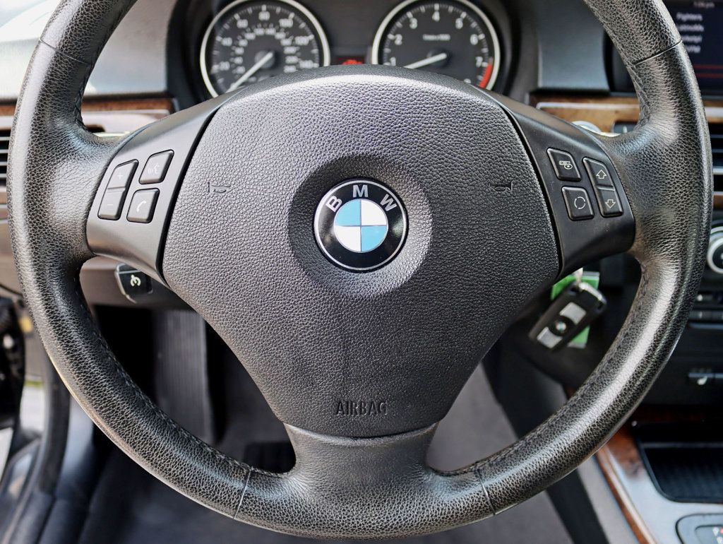 2009 BMW 3 Series 335i xDrive - 22847834 - 12