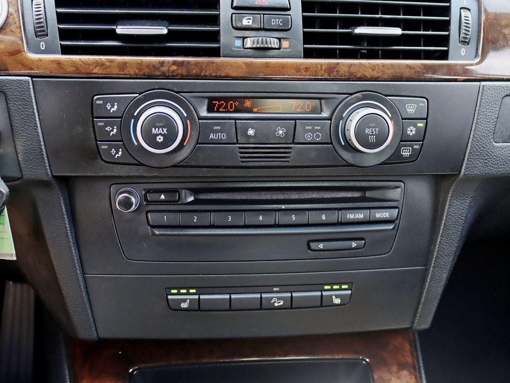 2009 BMW 3 Series 335i xDrive - 22847834 - 17