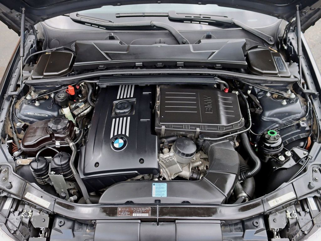 2009 BMW 3 Series 335i xDrive - 22847834 - 29