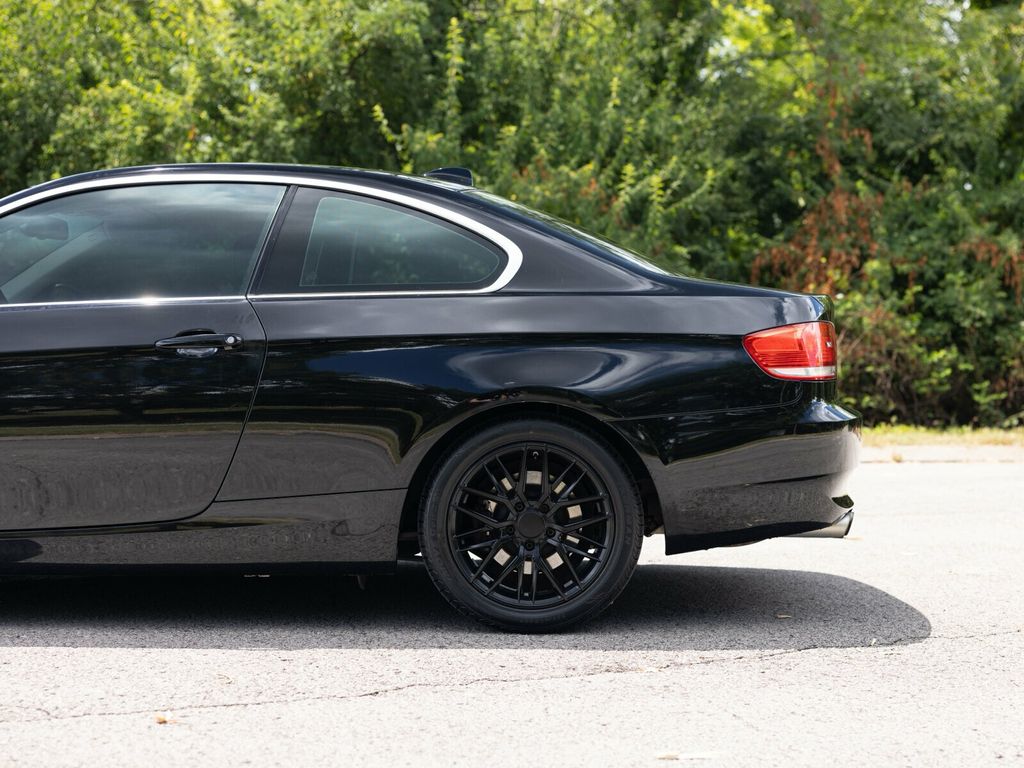 2009 BMW 3 Series New Tires, Recent Major Tune Up, Added Black Optics - 22898657 - 4