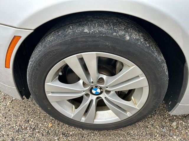 2009 BMW 5 Series 528i xDrive - 23032053 - 11