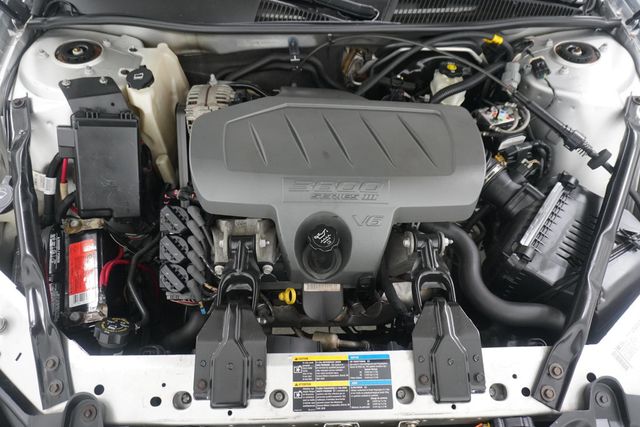 2009 Buick LaCrosse 4dr Sedan CX - 23013755 - 28