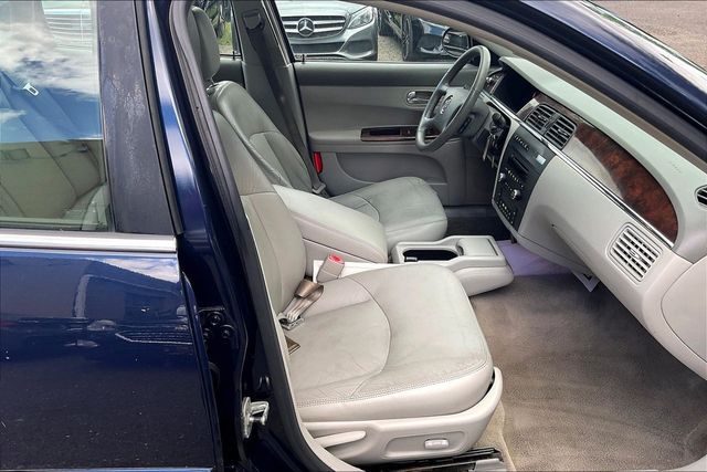 2009 Buick LaCrosse 4dr Sedan CXL - 23070606 - 11