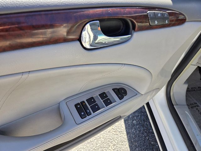 2009 Buick Lucerne 4dr Sedan CXL - 22963553 - 13