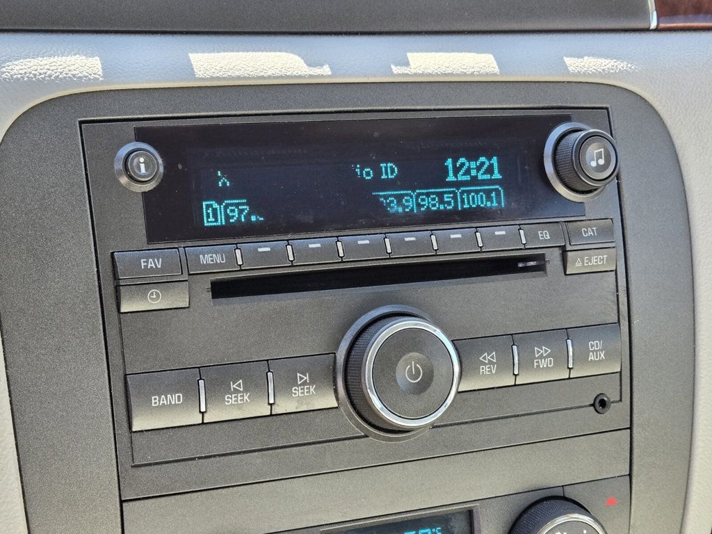 2009 Buick Lucerne 4dr Sedan CXL - 22929944 - 17