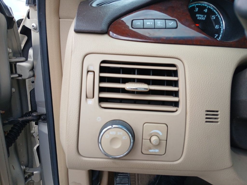 2009 Buick Lucerne CXL - 22915932 - 12