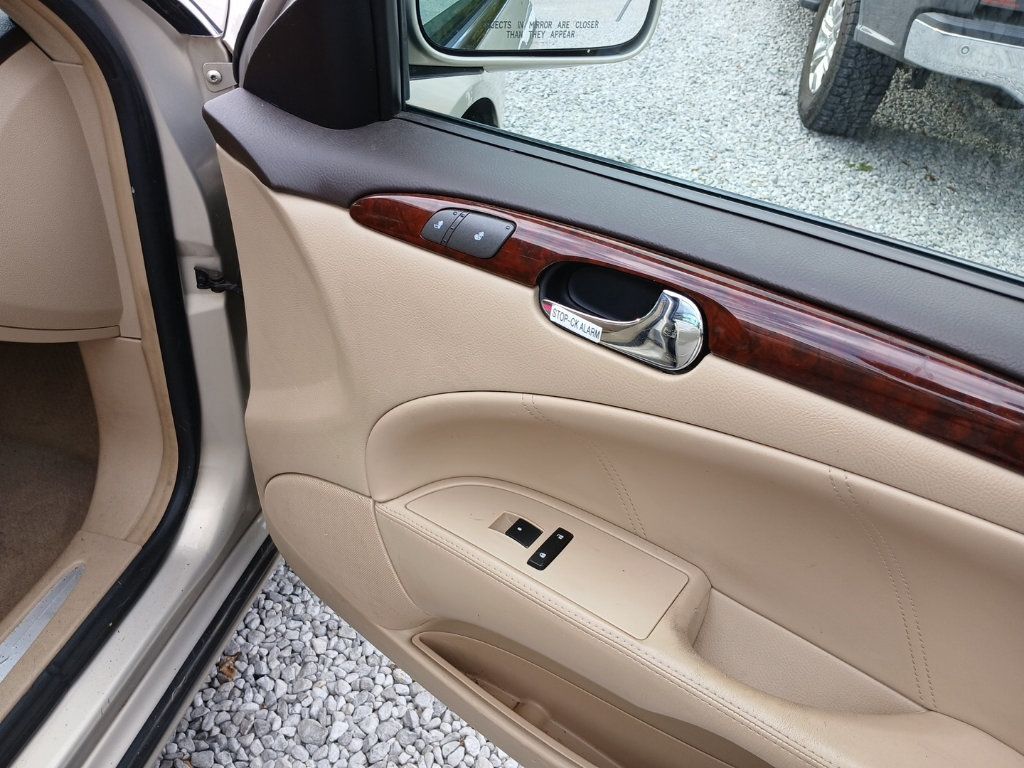 2009 Buick Lucerne CXL - 22915932 - 19