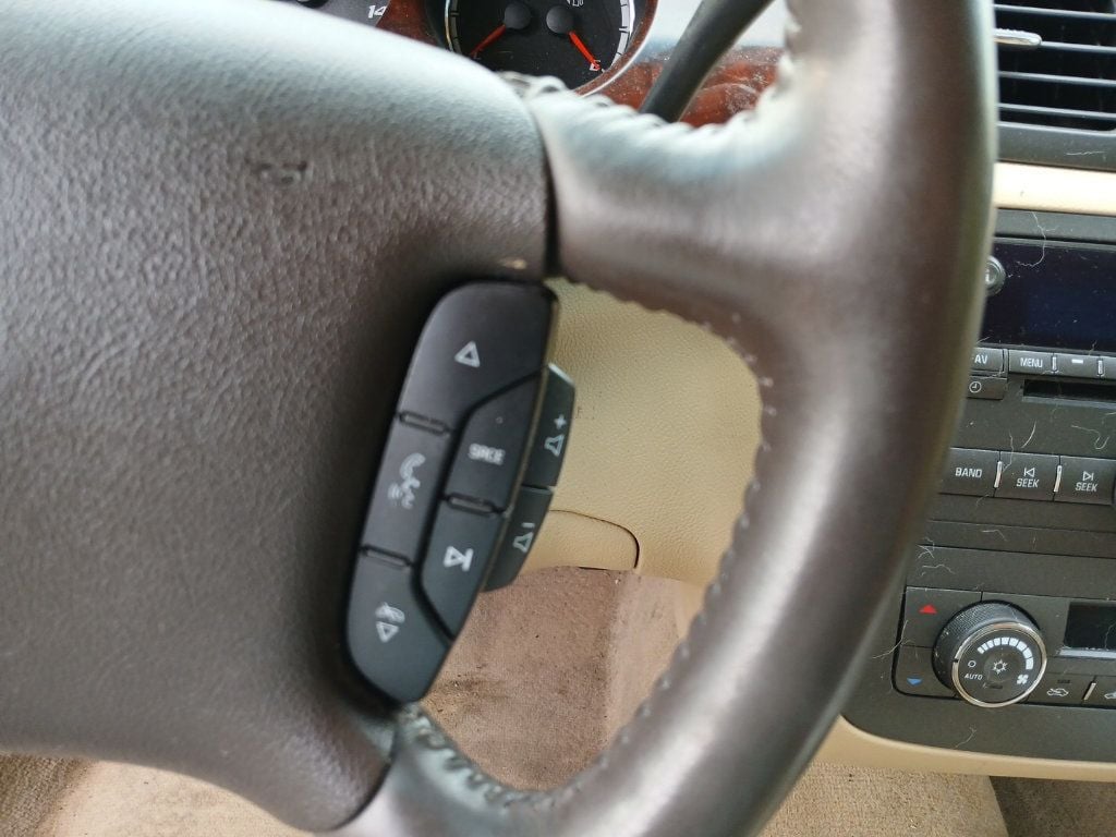 2009 Buick Lucerne CXL - 22915932 - 8