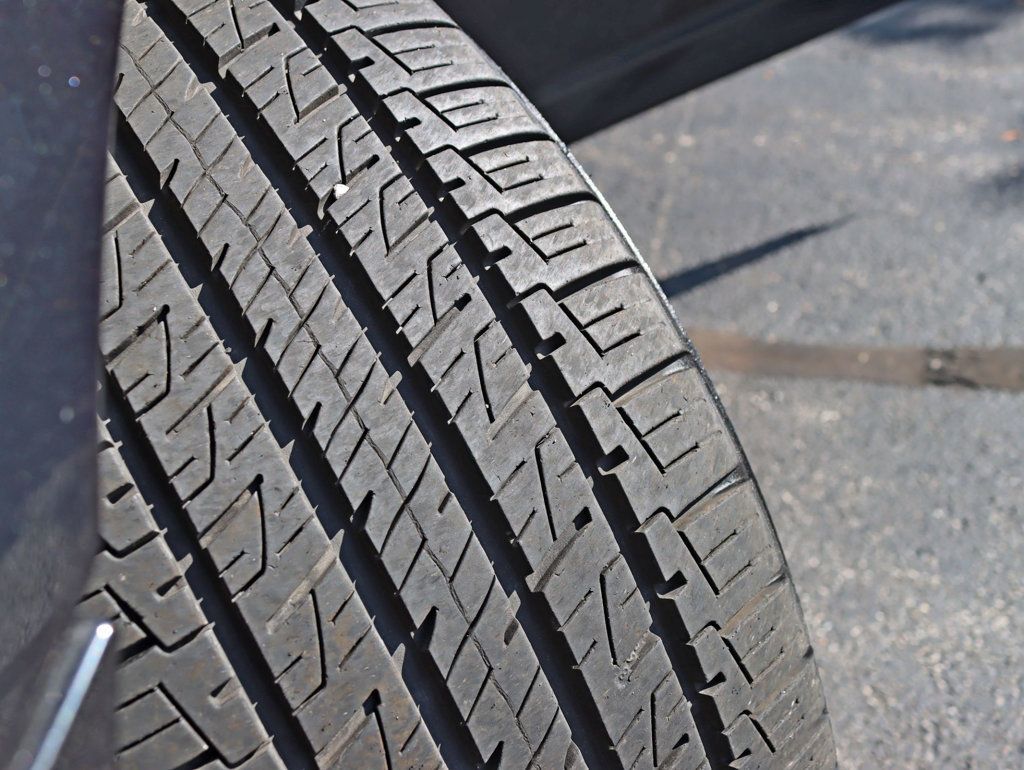 2009 Cadillac CTS 4dr Sedan AWD Premium Collection - 22913067 - 27