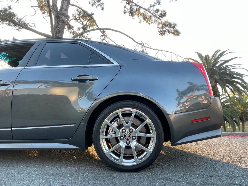 2009 Cadillac CTS-V 4dr Sedan - 21731805 - 29