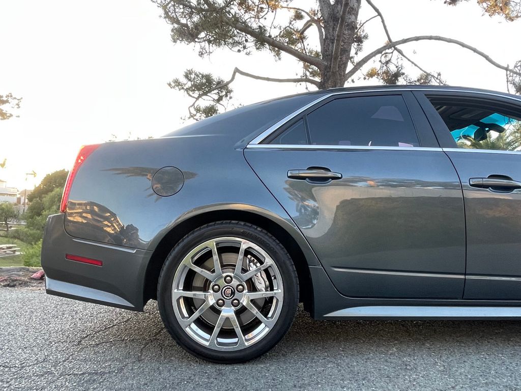 2009 Cadillac CTS-V 4dr Sedan - 21731805 - 31