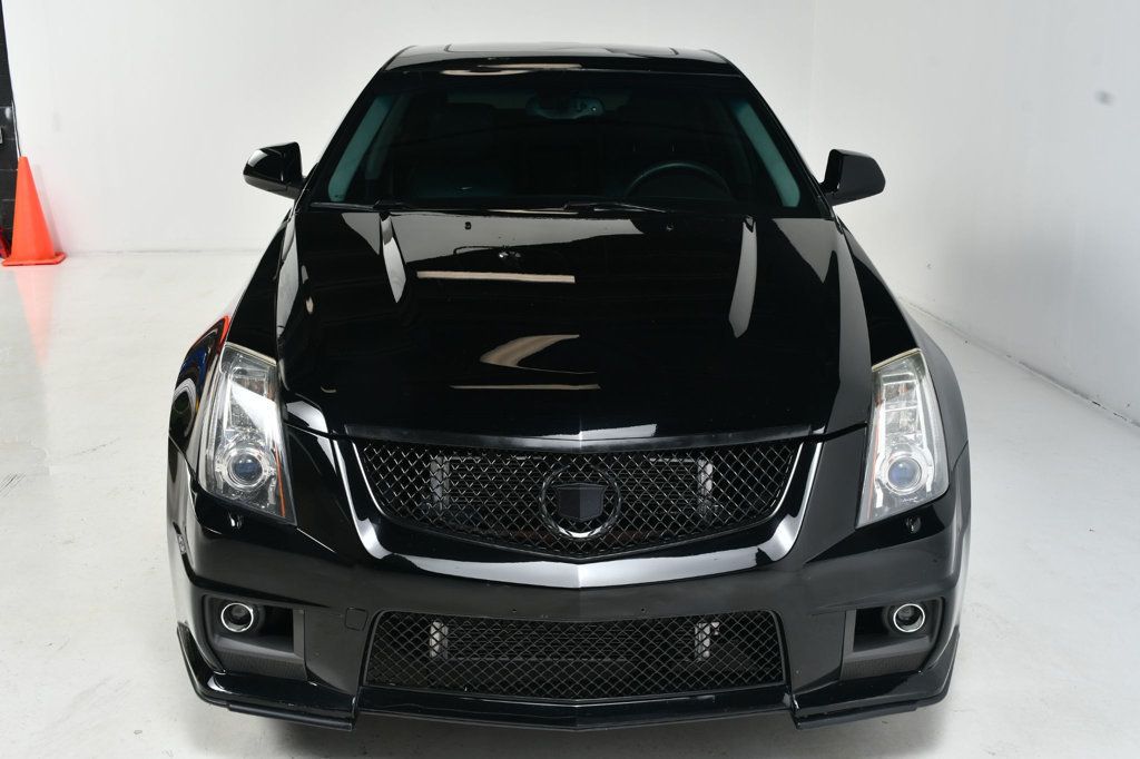 2009 Cadillac CTS-V Pano Roof Carfax Certified Extremely Nice Fast Car - 22904346 | Video 3