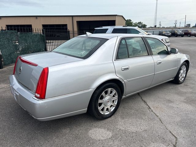 2009 Cadillac DTS Base Trim - 23045853 - 3