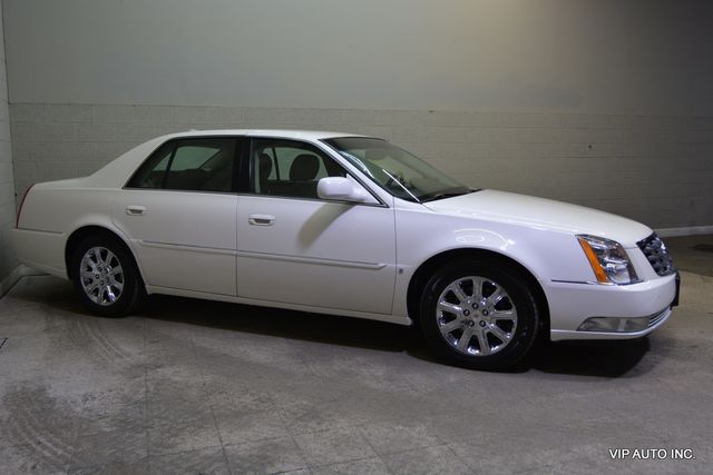 2009 Cadillac DTS Sedan 4D - 22962931 - 28
