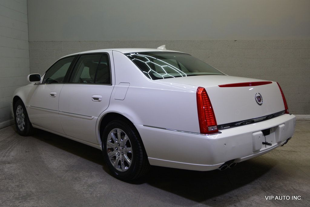 2009 Cadillac DTS Sedan 4D - 22962931 - 2