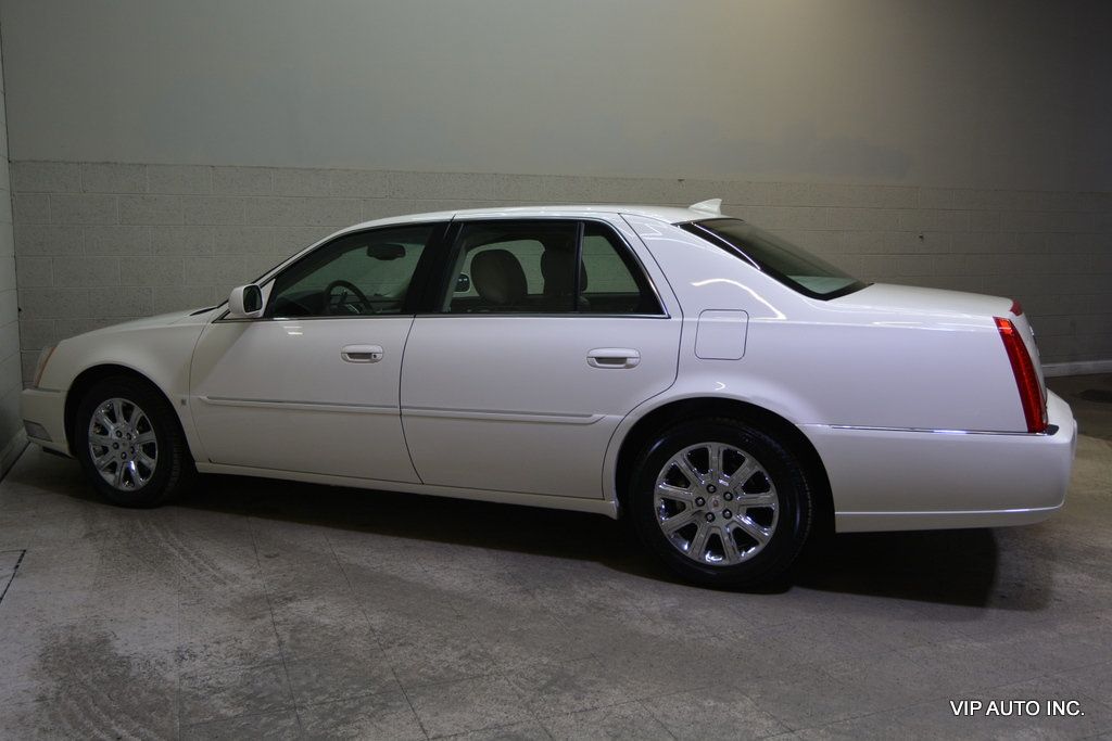 2009 Cadillac DTS Sedan 4D - 22962931 - 30