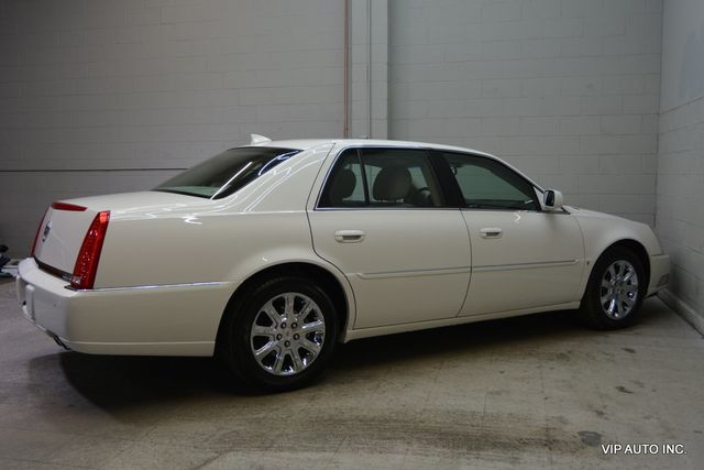 2009 Cadillac DTS Sedan 4D - 22962931 - 31