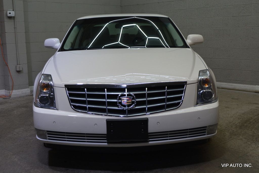 2009 Cadillac DTS Sedan 4D - 22962931 - 33